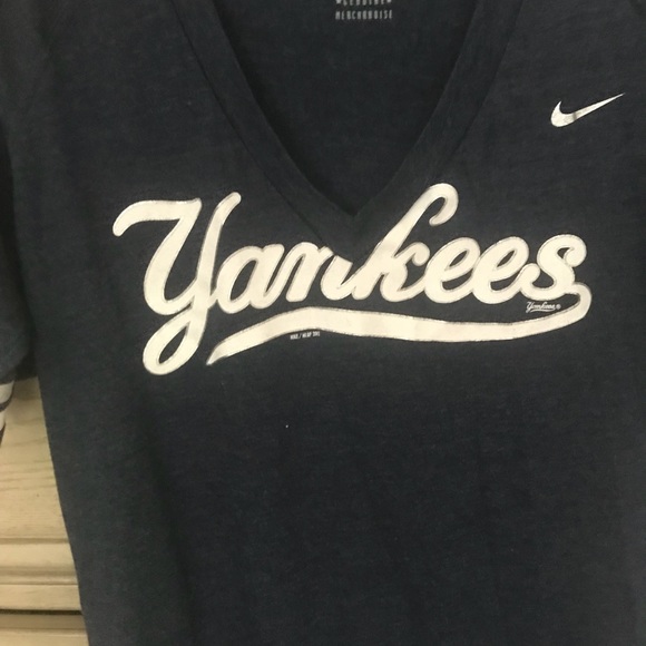 Nike Yankees shirt - Picture 2 of 2